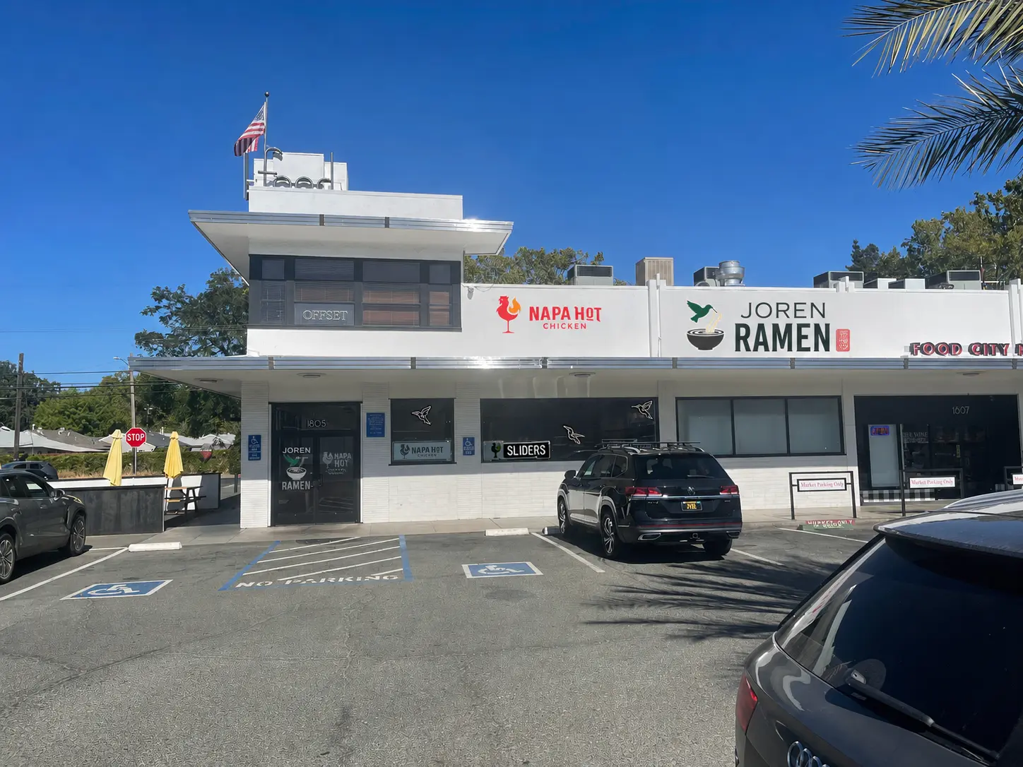 Proposed Joren Ramen exterior seen from the parking lot